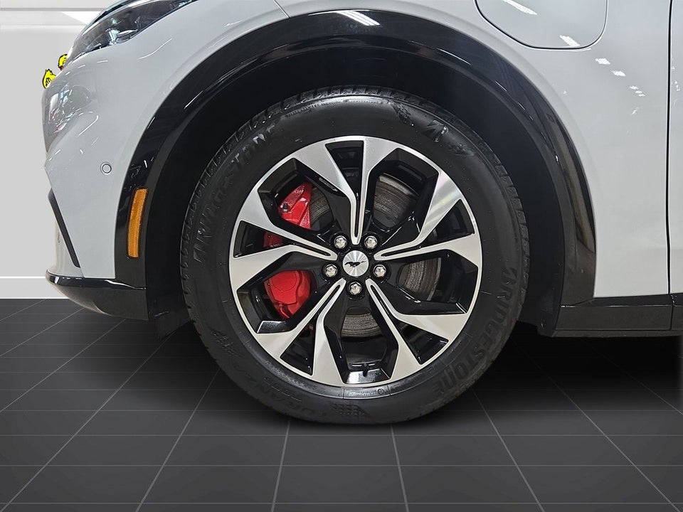 Ford Mustang Mach-E 98 Premium Extended Range AWD 5d