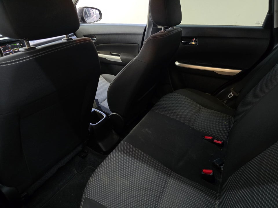 Suzuki Vitara 1,6 DDiS Active 5d