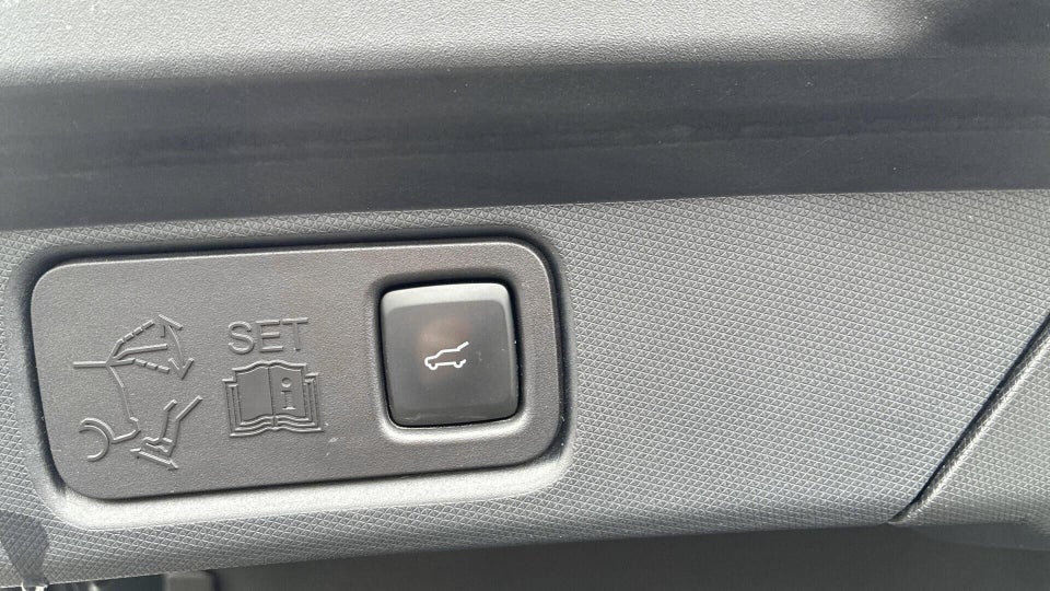 Ford Mustang Mach-E 68 Standard Range AWD 5d