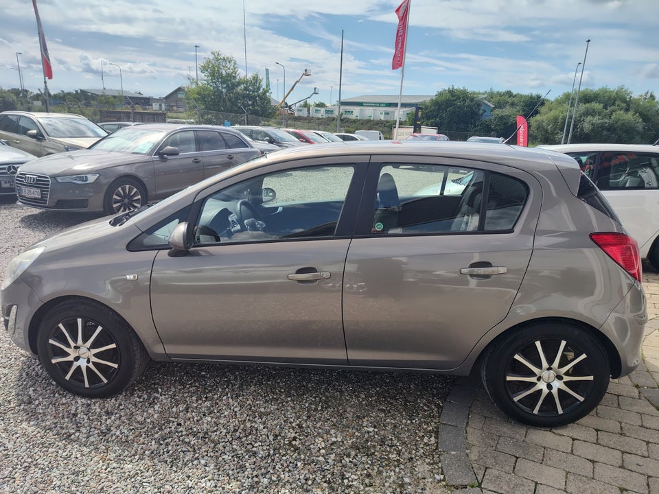 Opel Corsa 1,4 16V Cosmo 5d