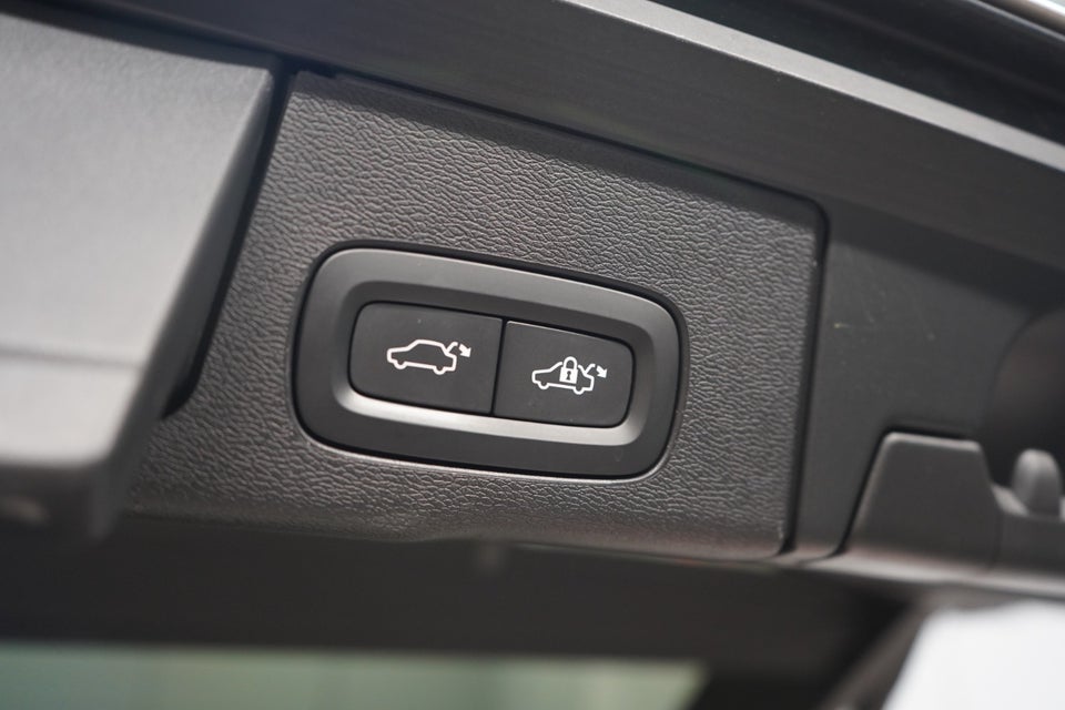 Volvo XC60 2,0 B4 197 Inscription aut. 5d