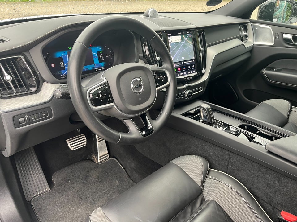Volvo XC60 2,0 T8 ReCharge R-Design aut. AWD 5d