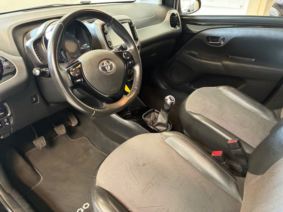 Toyota Aygo 1,0 VVT-i x-clusiv 5d