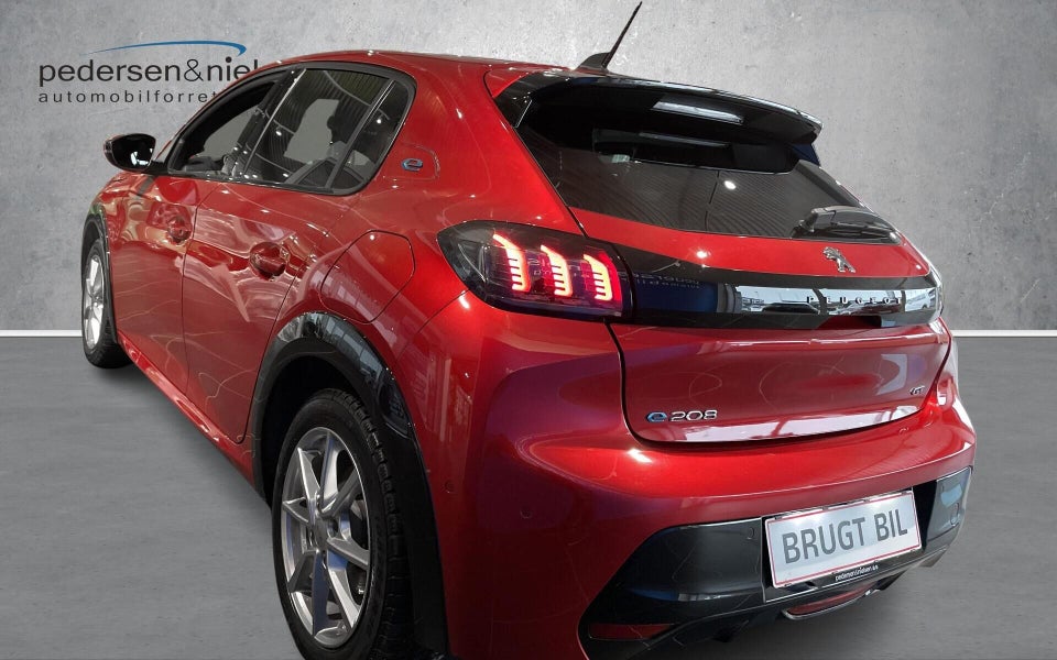 Peugeot e-208 50 GT Sky 5d