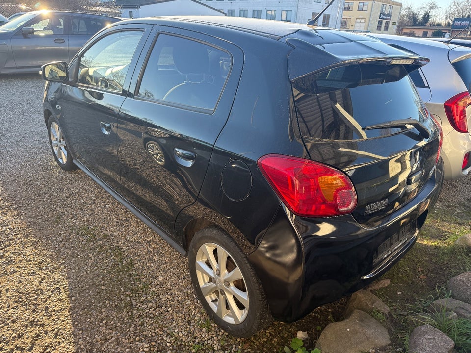 Mitsubishi Space Star 1,2 Intense CVT 5d