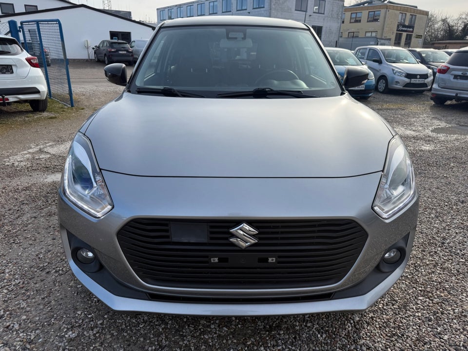 Suzuki Swift 1,2 Dualjet Exclusive CVT 5d