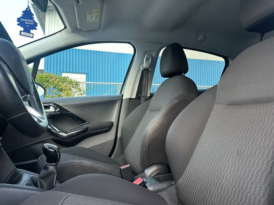 Peugeot 208 1,6 BlueHDi 100 Active 5d
