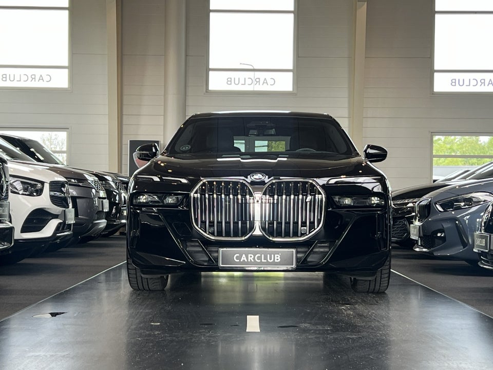 BMW i7 eDrive50 M-Sport 4d