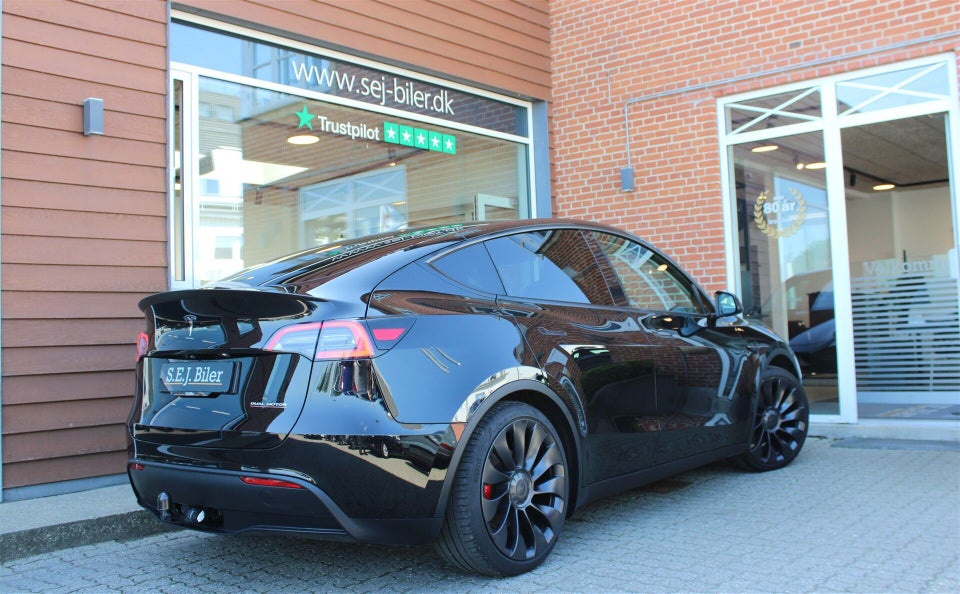 Tesla Model Y Performance AWD 5d