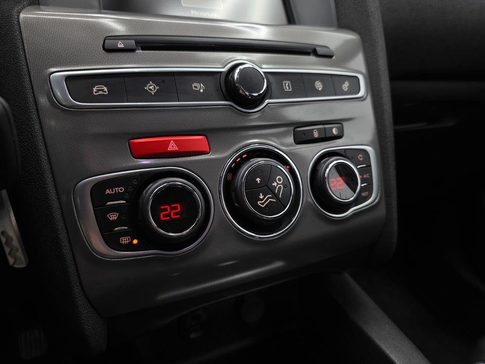 Citroën C4 1,6 BlueHDi 120 Challenge EAT6 5d