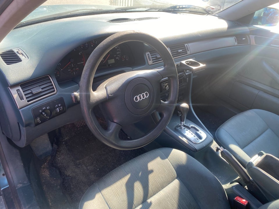 Audi A6 2,4 V6 Tiptr. 4d