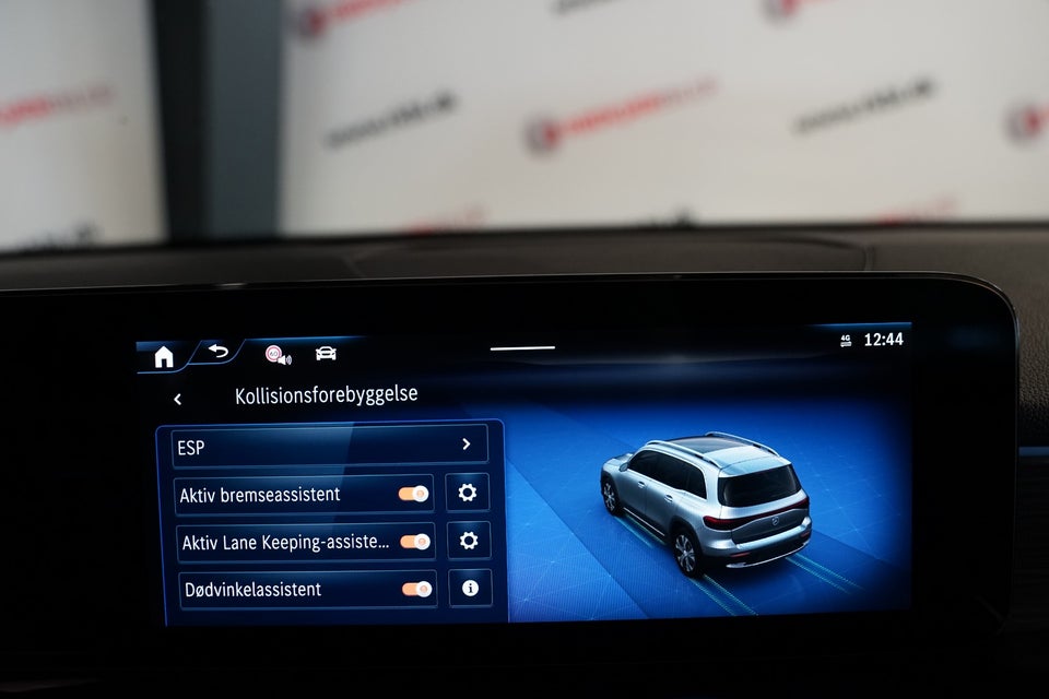 Mercedes EQB300 Progressive 4Matic 5d