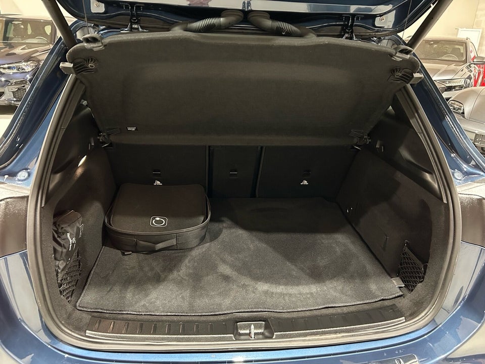 Mercedes EQA300 Progressive 4Matic 5d