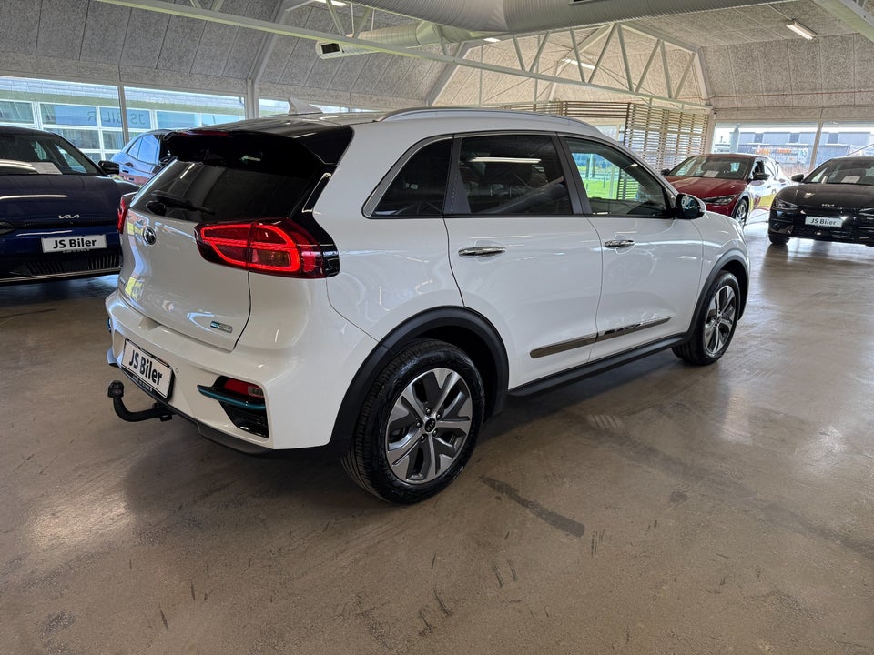 Kia e-Niro 64 Advance 5d