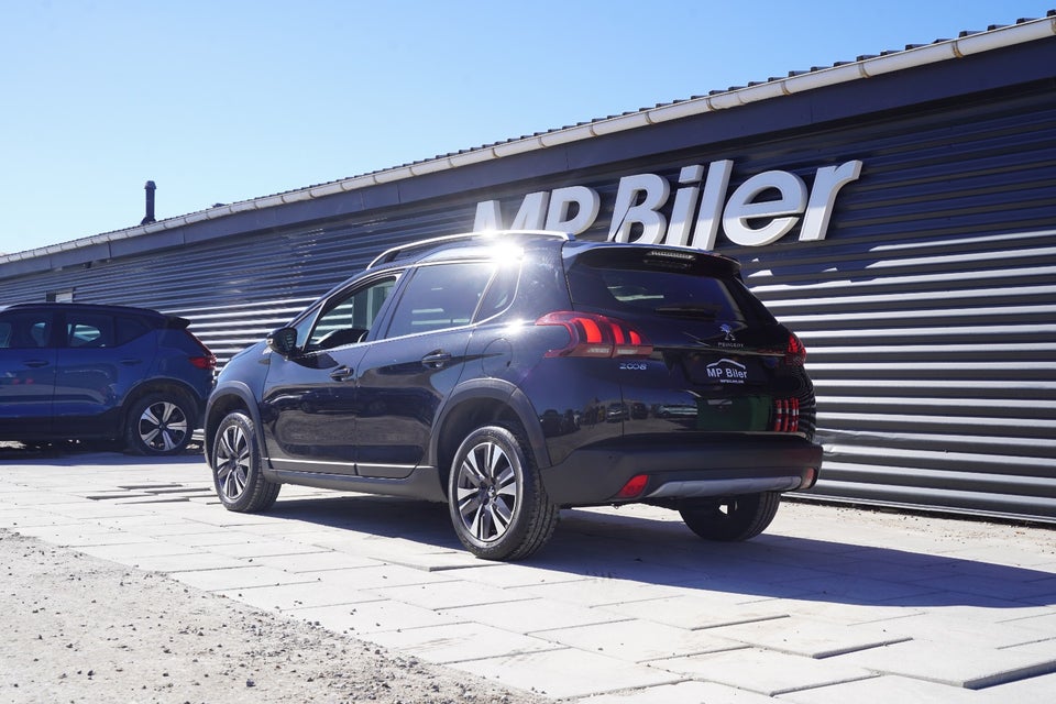 Peugeot 2008 1,2 PureTech 130 Allure Sky 5d