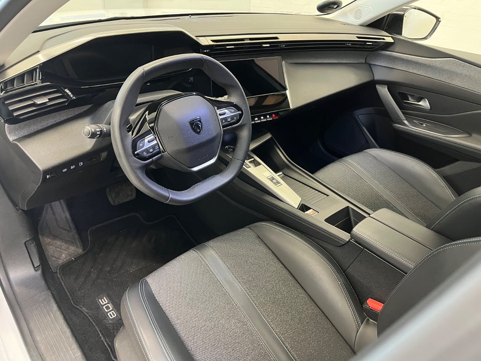 Peugeot 308 1,6 Hybrid First Selection SW EAT8 5d