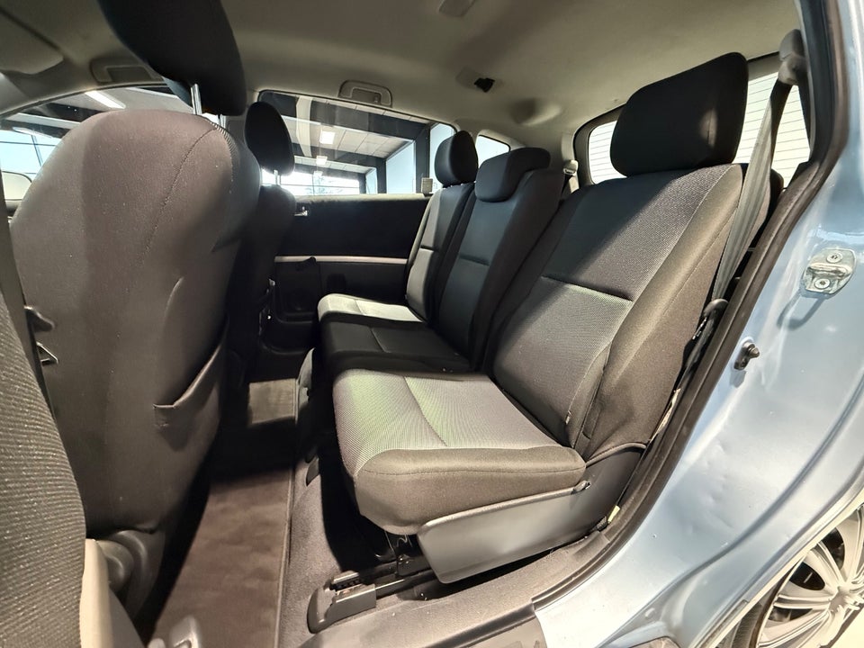 Toyota Corolla Verso 1,8 Terra MMT 7prs 5d