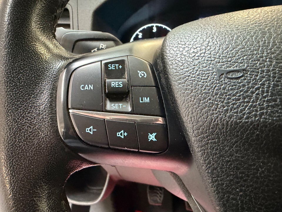 Ford Transit Custom 300 L2 2,0 TDCi 130 Trend