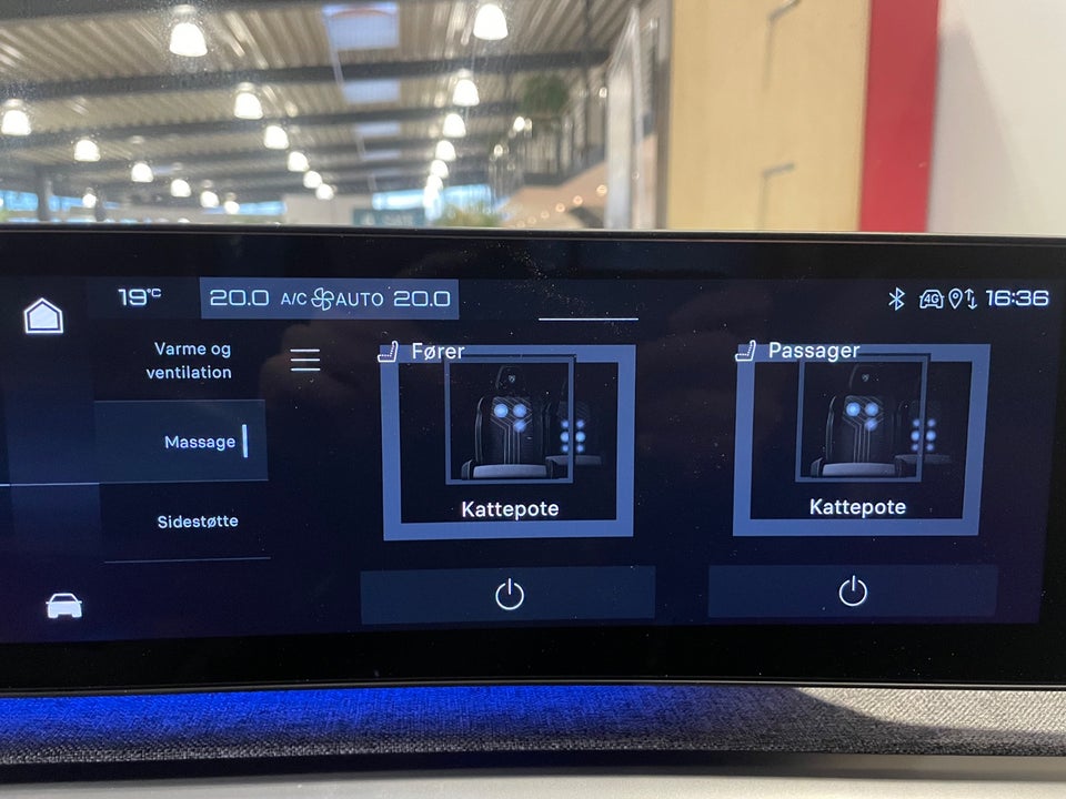 Peugeot e-3008 77 GT Pack 5d