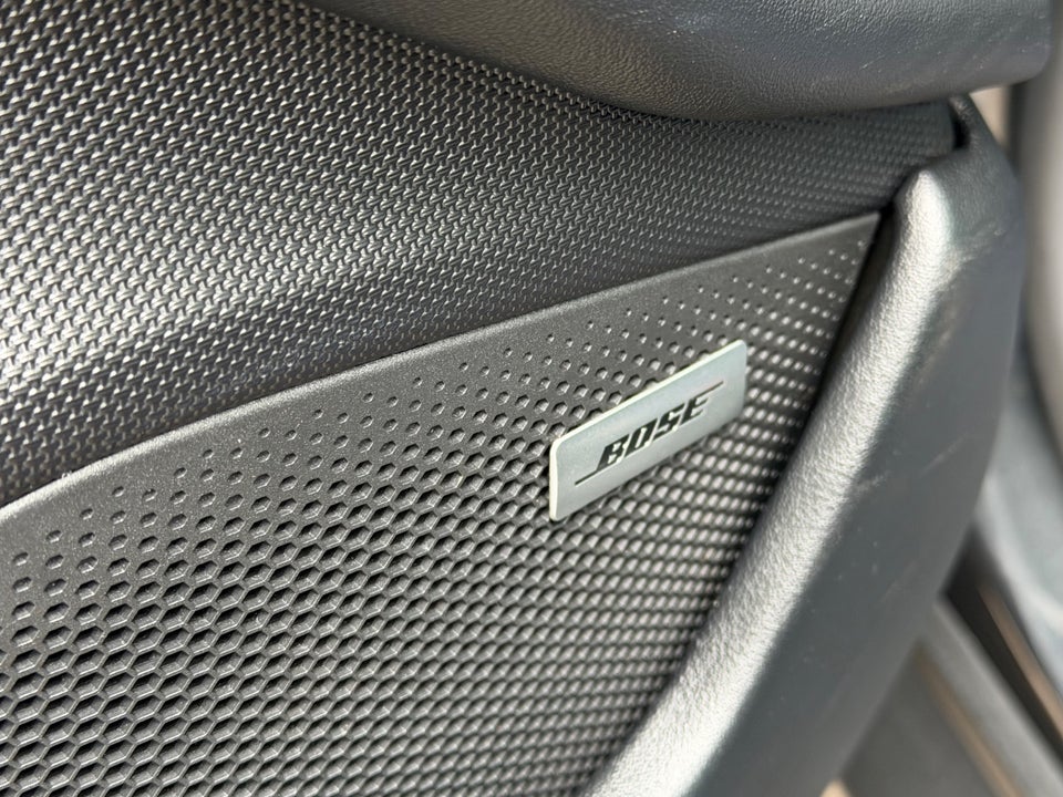 Porsche Taycan 4d