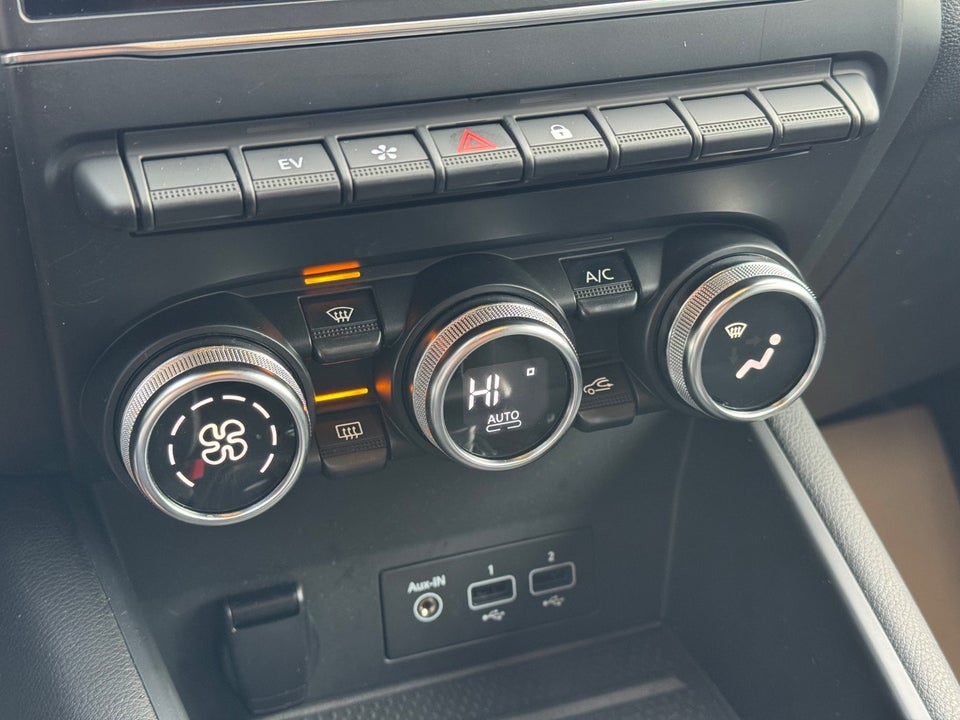 Renault Captur 1,6 E-Tech Intens 5d