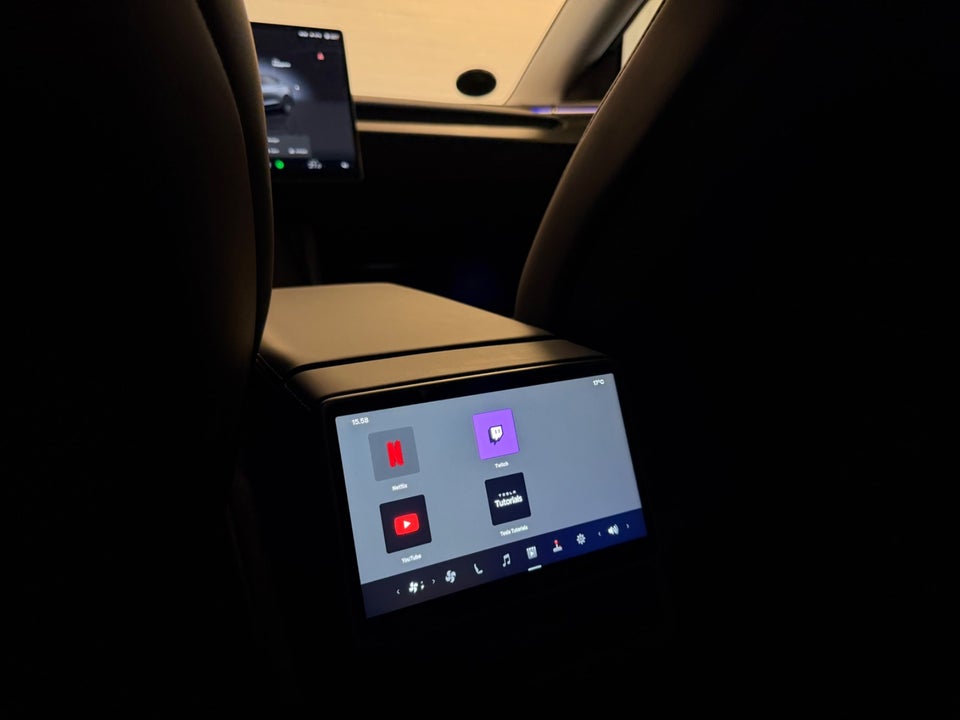 Tesla Model 3 RWD 4d