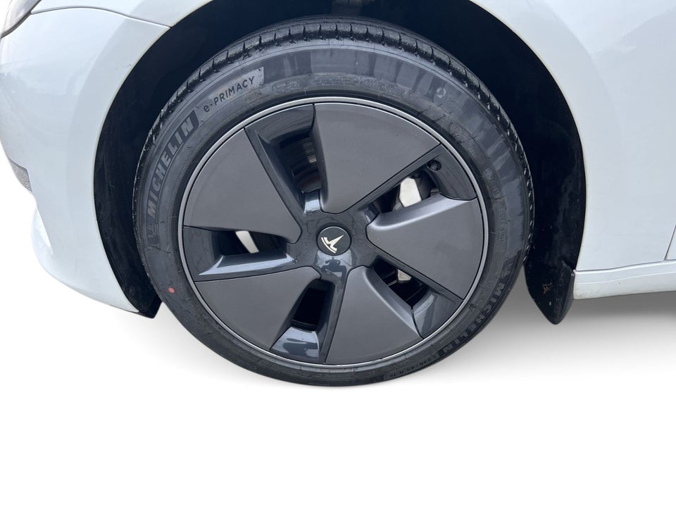 Tesla Model 3 Long Range RWD 4d