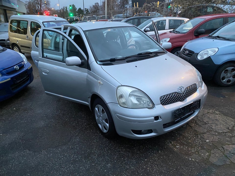 Toyota Yaris 1,4 D-4D Terra 5d