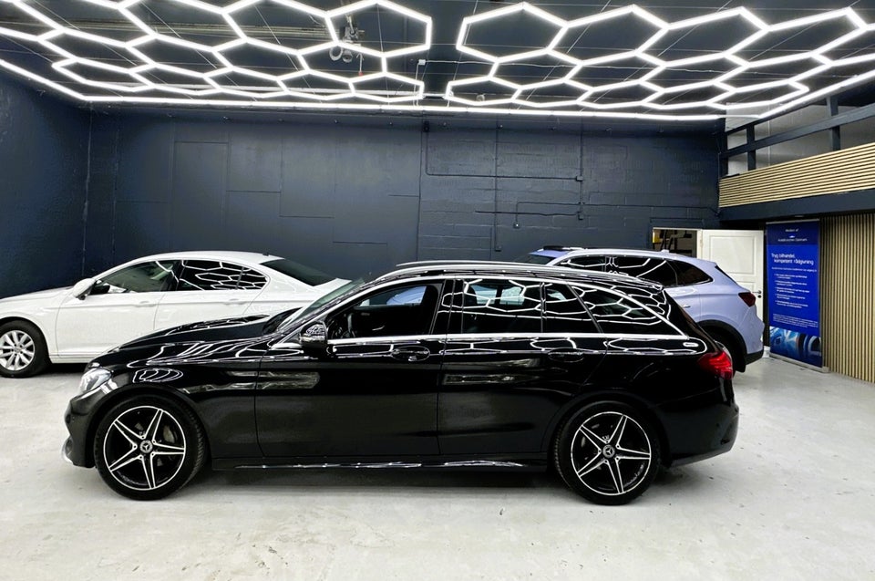 Mercedes C220 d 2,2 AMG Line stc. aut. 5d