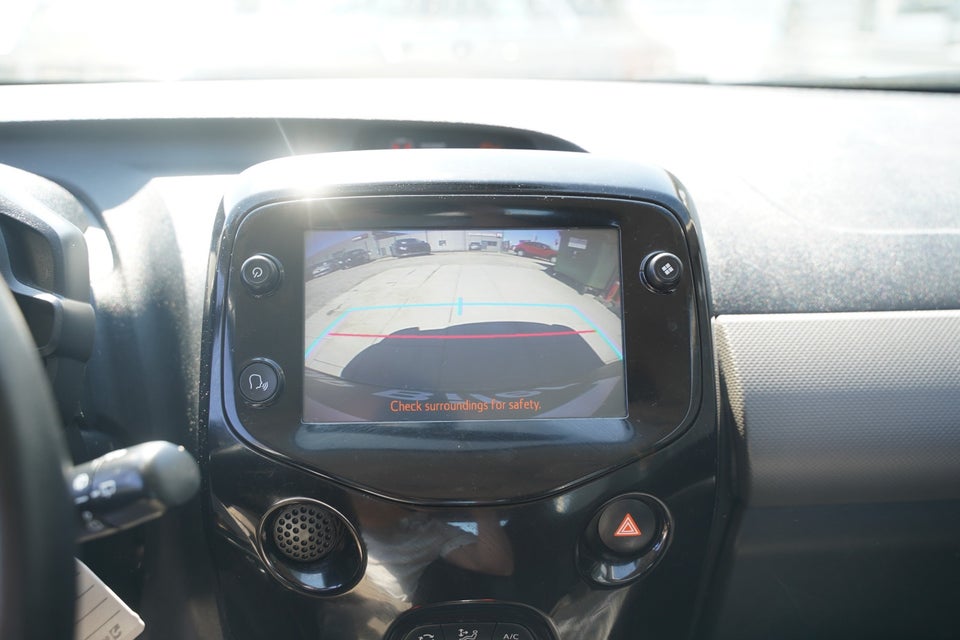 Peugeot 108 1,0 e-VTi 72 Selection 5d
