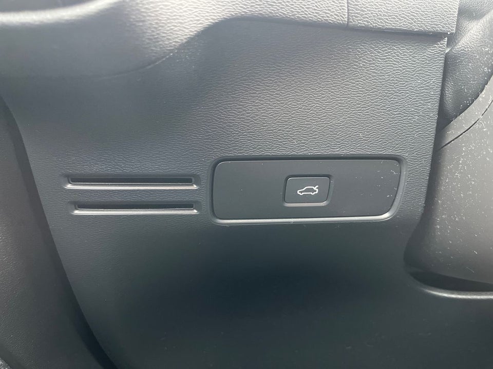 Volvo XC40 ReCharge Extended Range Plus 5d