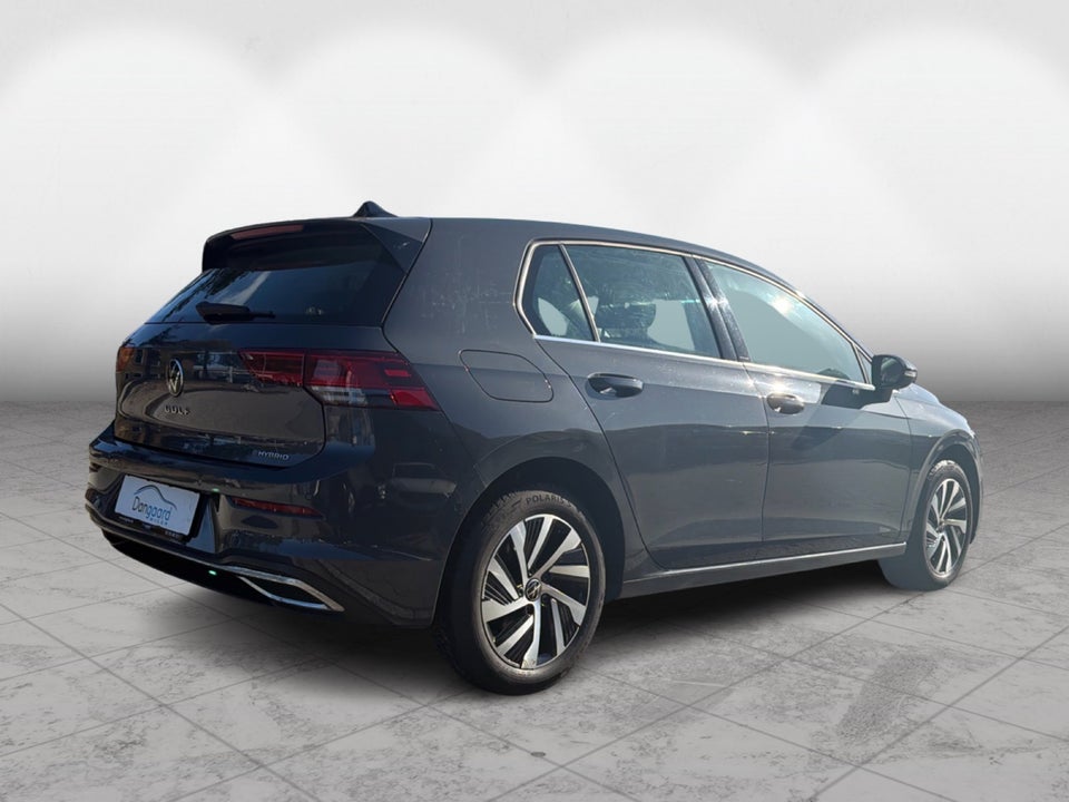 VW Golf VIII 1,4 eHybrid DSG 5d