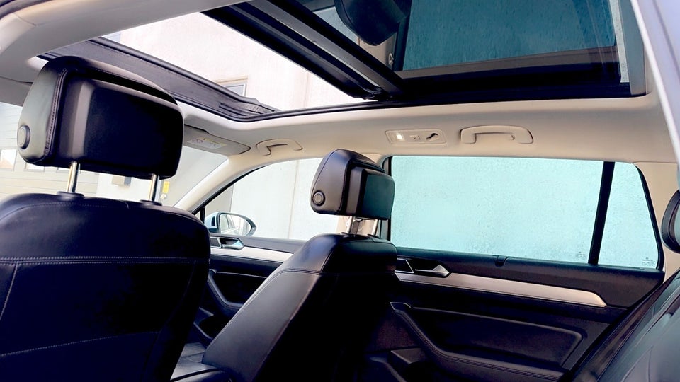 VW Passat 2,0 TDi 240 Highline Variant DSG 4Motion 5d