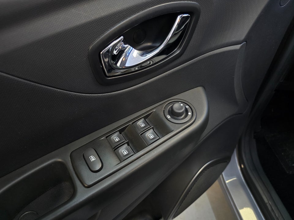 Renault Captur 1,2 TCe 120 Expression EDC 5d