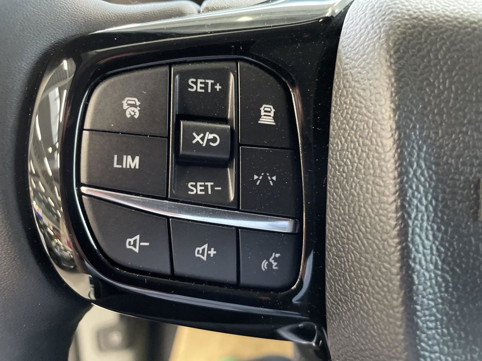 Ford Transit Custom 320L 2,0 EcoBlue Trail