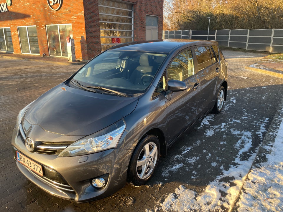 Toyota Verso 1,6 D-4D T2 Premium 7prs 5d