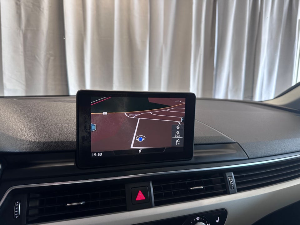 Audi A4 2,0 TDi 150 Avant S-tr. 5d