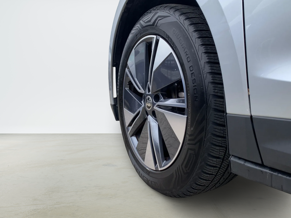 Skoda Enyaq 60 iV Loft 5d