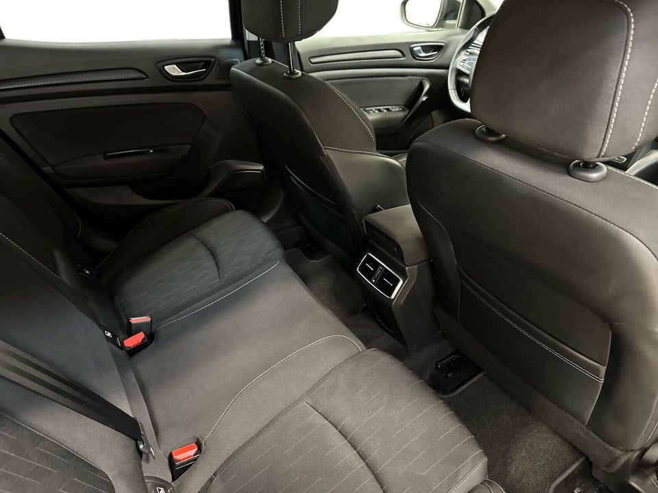 Renault Megane IV 1,3 TCe 140 Zen 5d