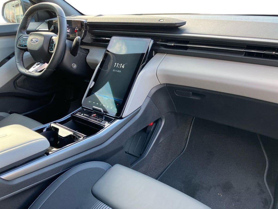 Ford Capri 77 Select Extended Range 5d