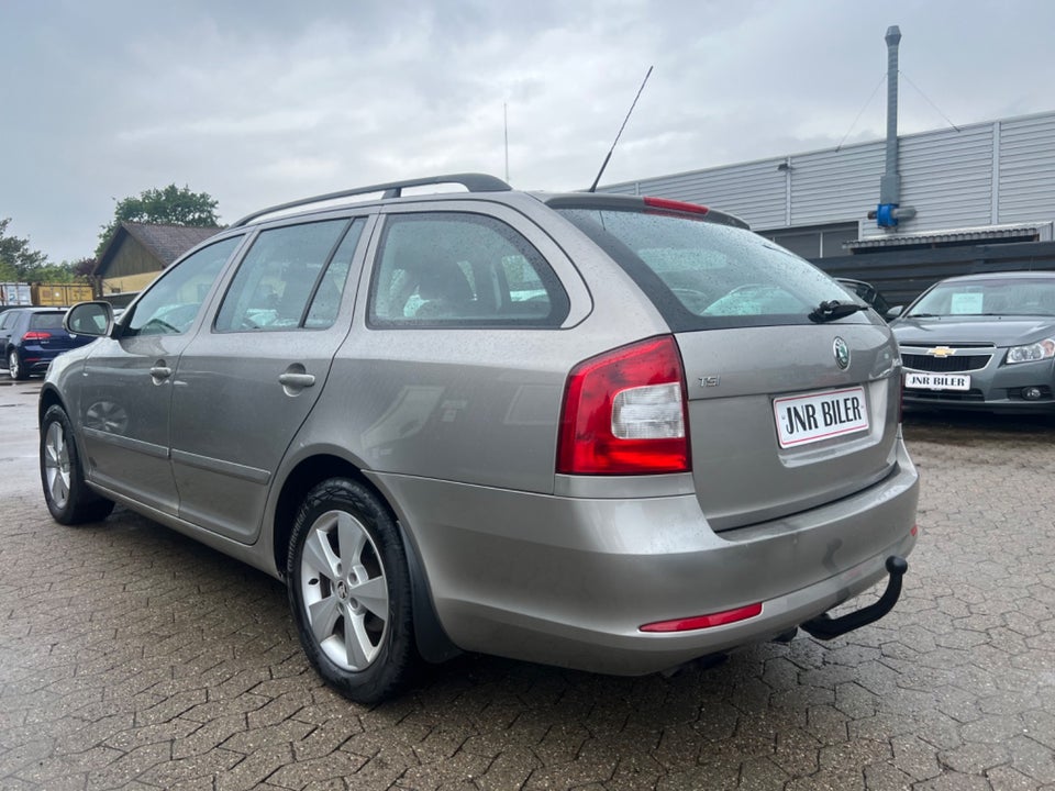 Skoda Octavia 1,4 TSi 122 Elegance Combi 5d