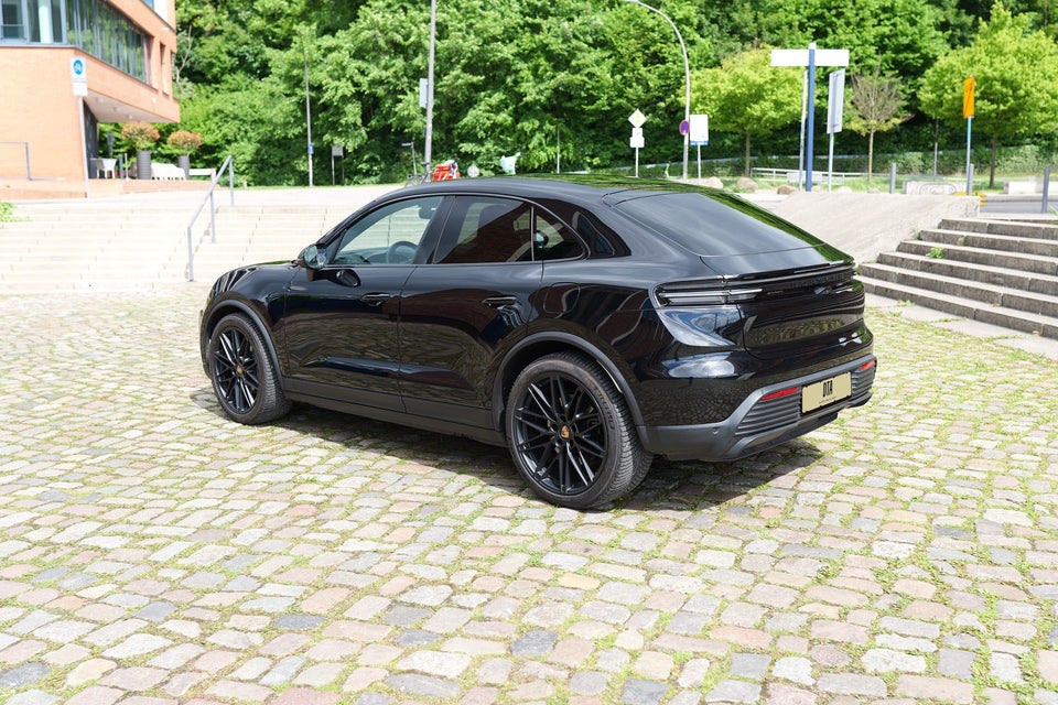 Porsche Macan 4 5d