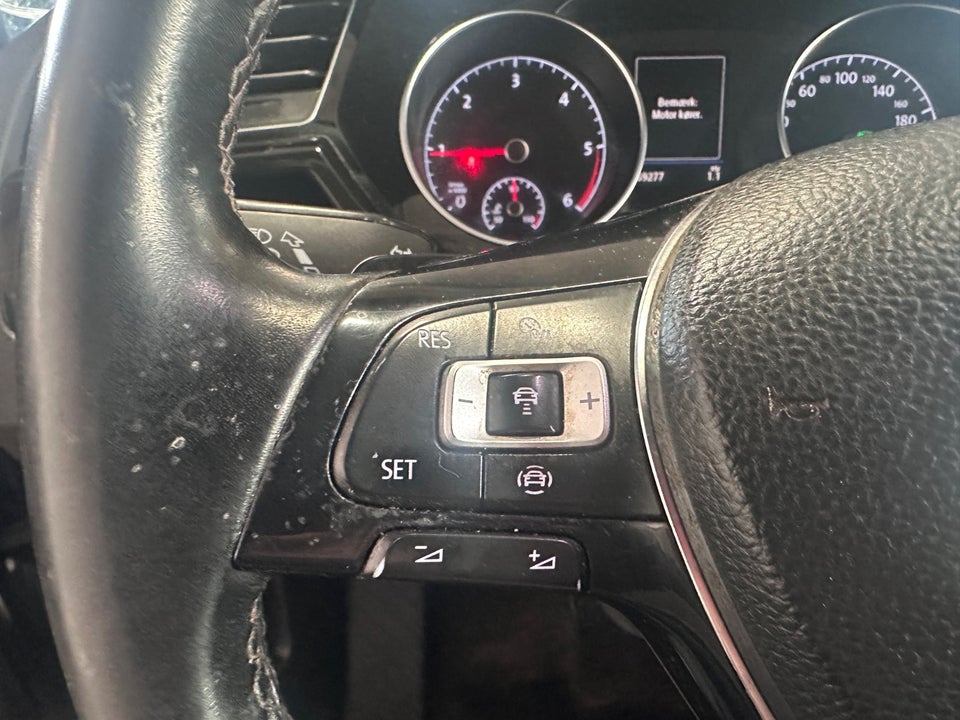 VW Touran 2,0 TDi 150 Highline Family DSG Van 5d