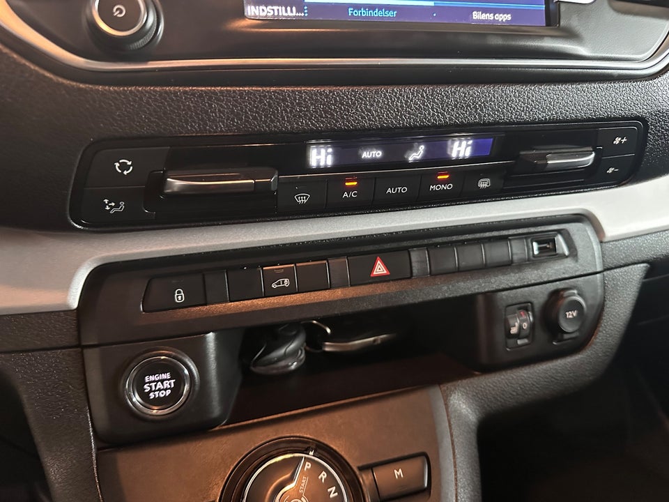 Peugeot Expert 2,0 BlueHDi 177 L2 Ultimate EAT8 Van