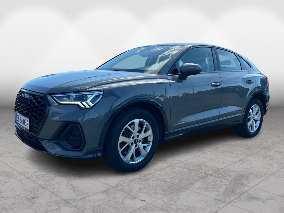 Audi Q3 45 TFSi e Attitude plus Sportback S-tr. 5d