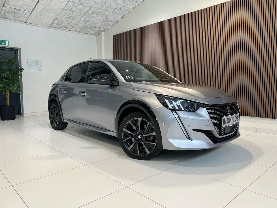 Peugeot e-208 50 GT 5d