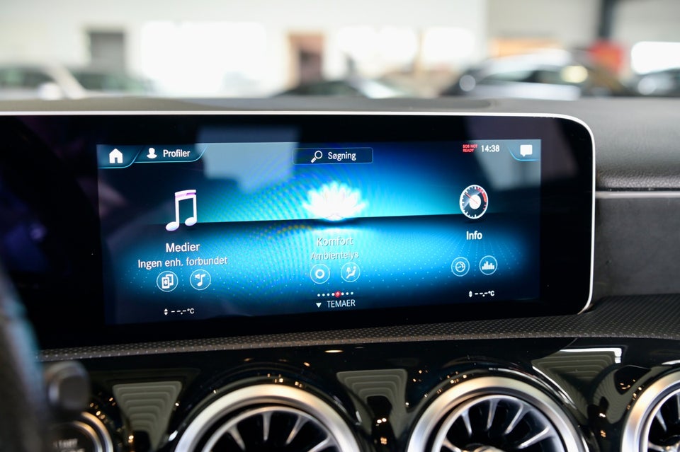 Mercedes A200 1,3 AMG Line aut. 5d