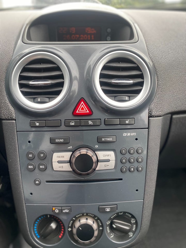 Opel Corsa 1,4 16V Cosmo 5d