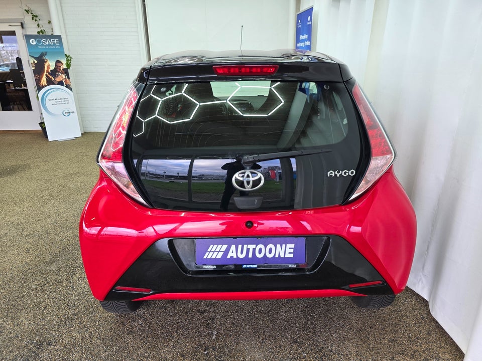 Toyota Aygo 1,0 VVT-i x-play 5d