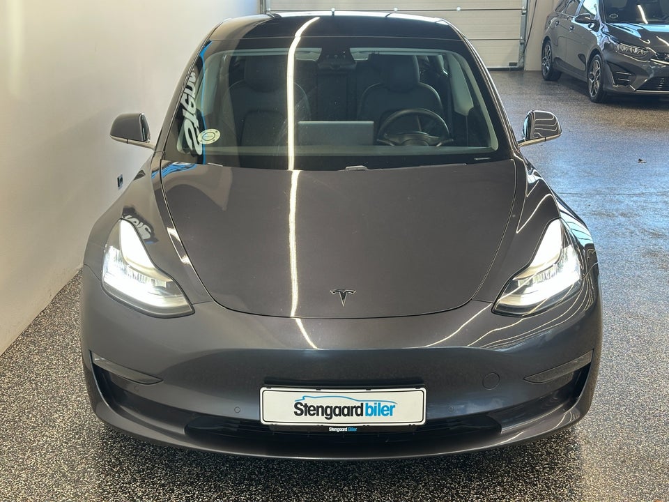 Tesla Model 3 Long Range AWD 4d